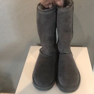 Gray Uggs